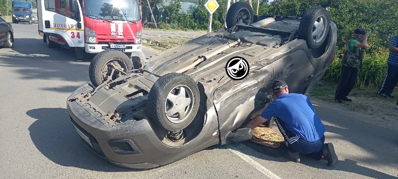 Легковое авто перевернулось на крышу в результате ДТП в Мокшане