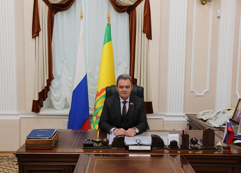 Валерий Лидин поздравил работников ГИБДД