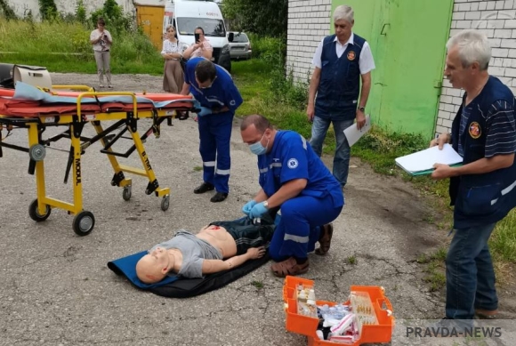 В Кузнецке соревновались врачи «скорой помощи»