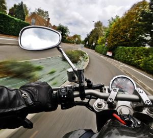 В Пензенской области с улиц попросили убрать мотоциклистов-лихачей