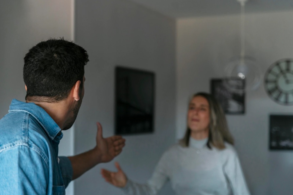 Житель Пензы ударил ножом соседку за оскорбления