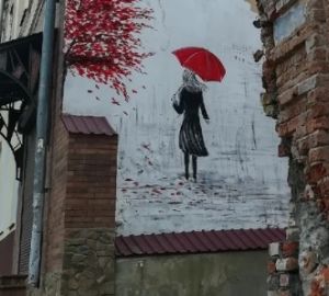 Жительница Пензы строго осудила тех, кто закрасил граффити на улице Московской