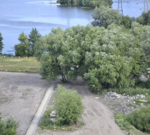 С пляжа ГПЗ так и не вывезли строительный мусор