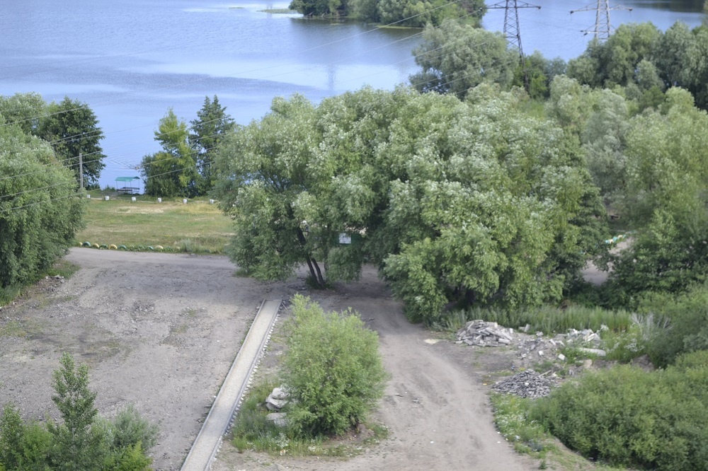 С пляжа ГПЗ так и не вывезли строительный мусор