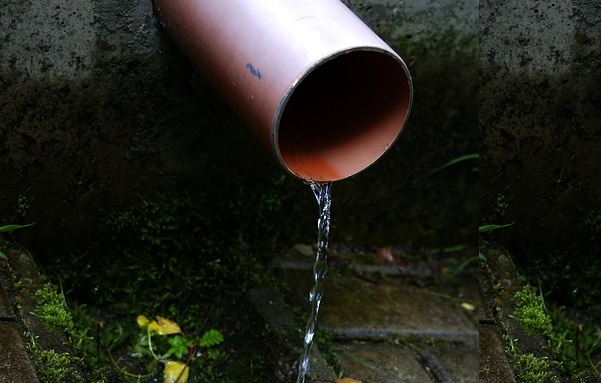 Пензенцы не могут добиться решения проблемы фекалий, текущих на улице Куйбышева