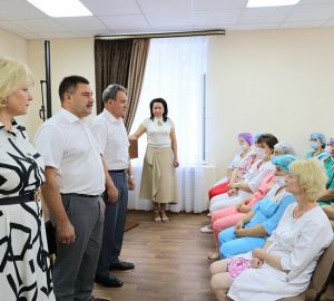 Валерий Лидин оценил результаты капремонта педиатрического отделения в Башмаковской больнице
