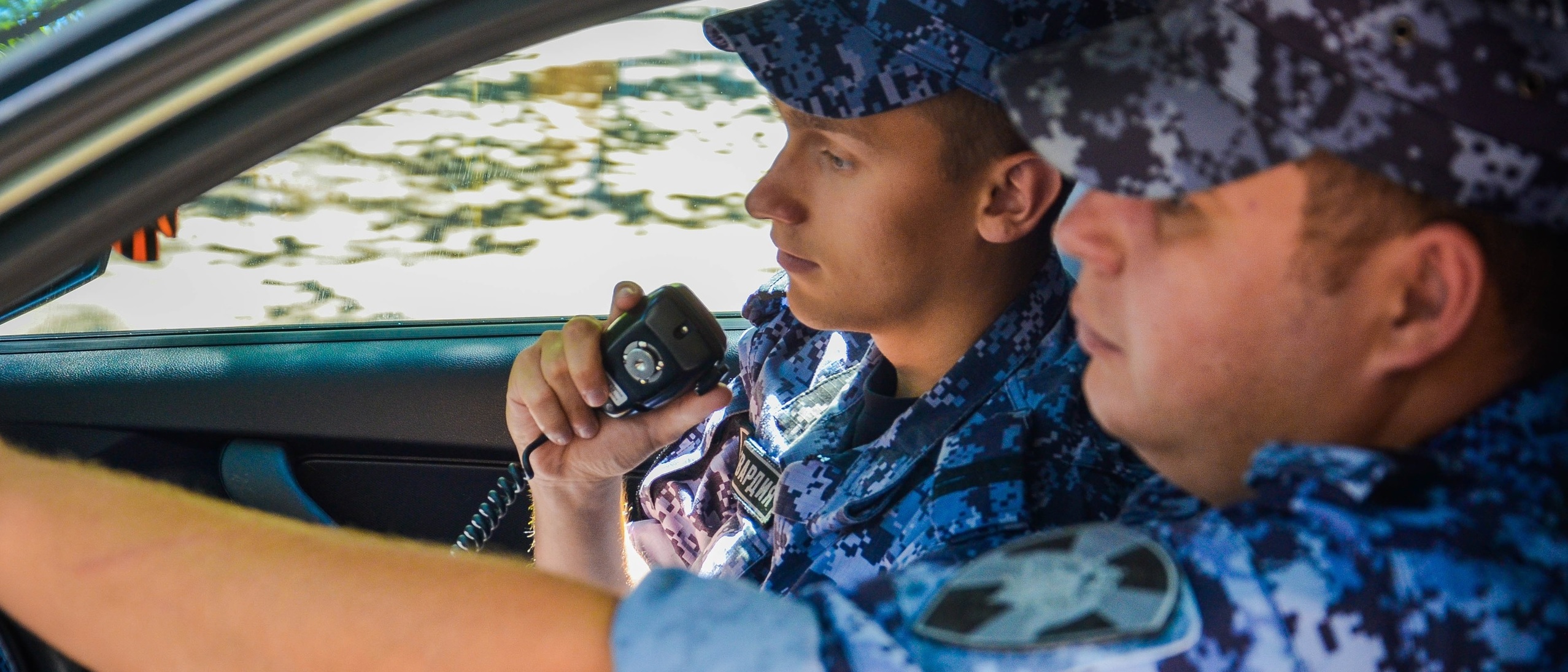 В Пензе молодой парень попытался вынести из магазина 5 внешних аккумуляторов