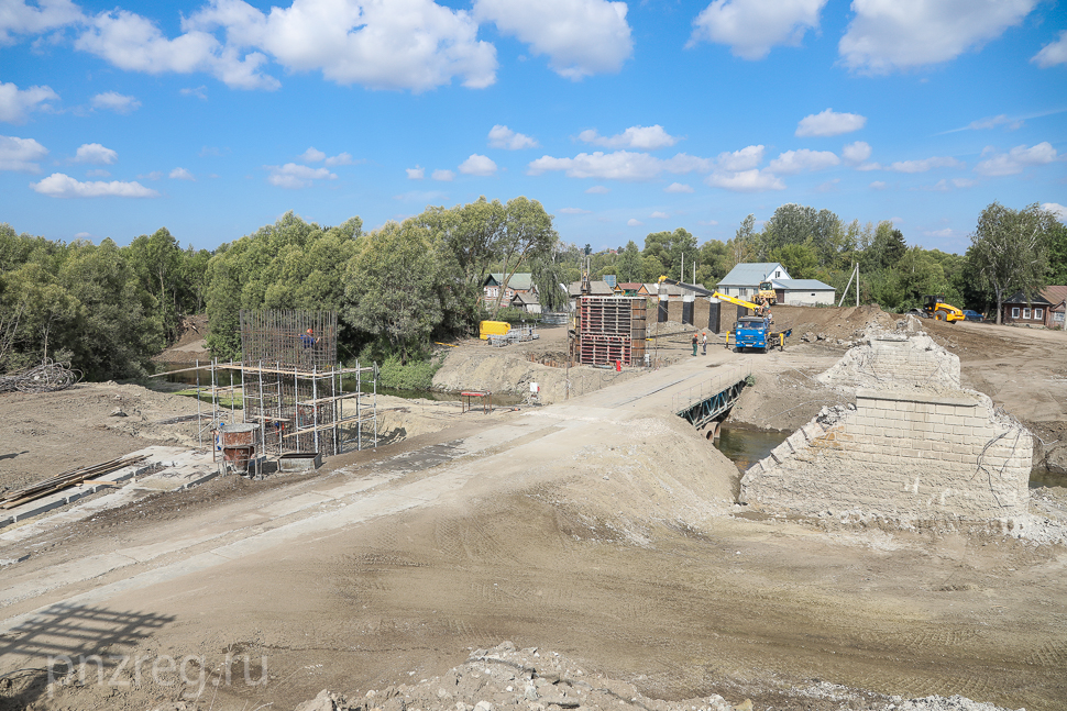 Олег Мельниченко назвал срок окончания ремонта моста в Нижнеломовском районе