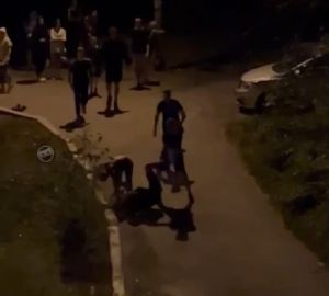 На проспекте Победы подростки устроили массовую драку