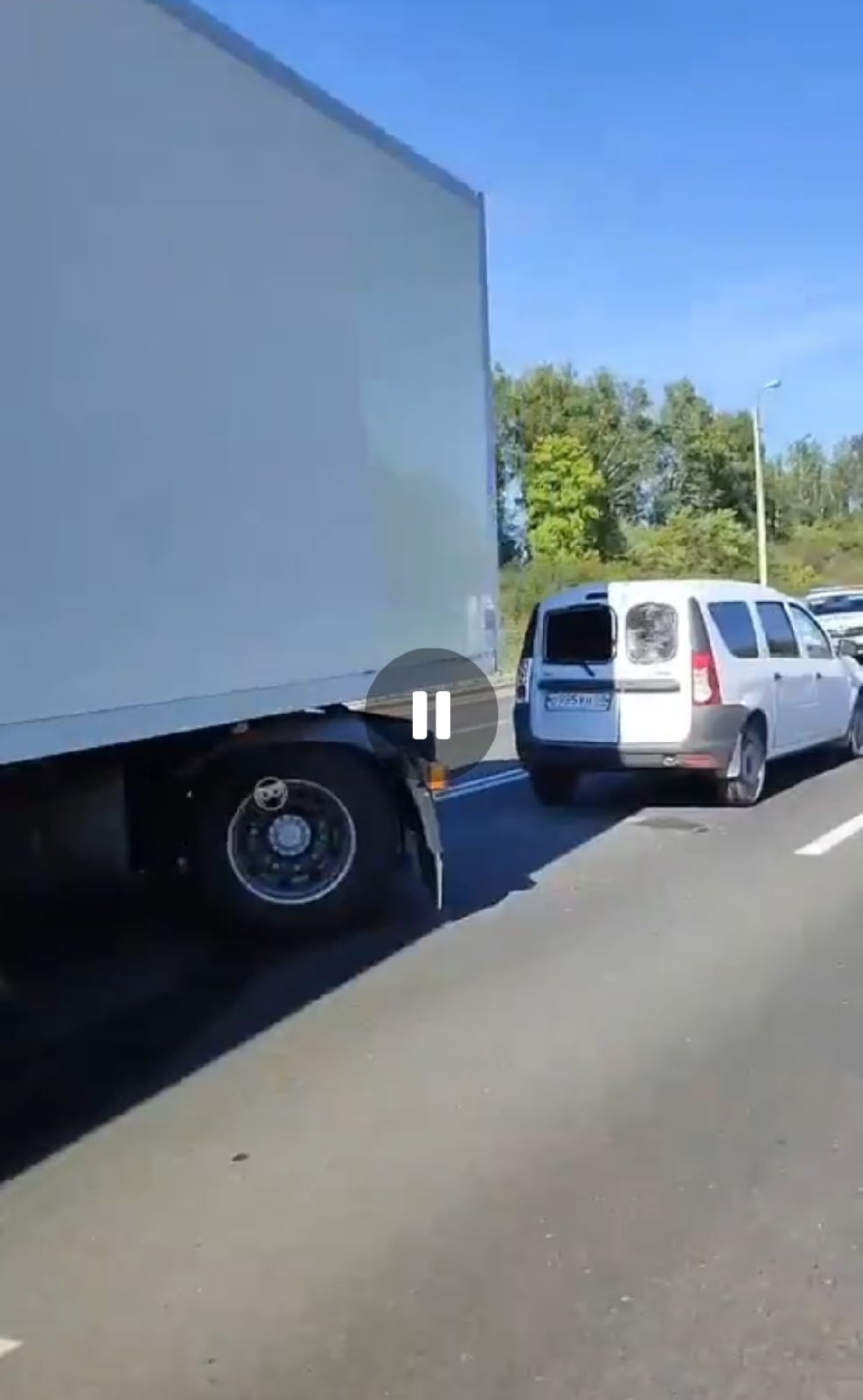 Под Пензой из-за аварии перекрыли трассу М5