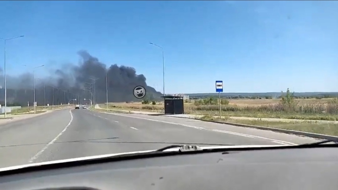 Под Пензой загорелся строительный мусор