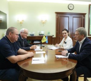 Олег Мельниченко обсудил условия сотрудничества с губернатором Ульяновской области