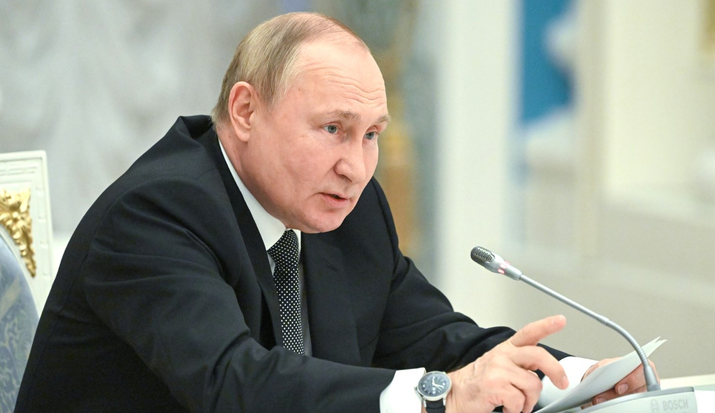 Путин учредил в России звание «Мать-героиня»