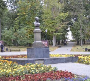 Идею поменять местами бюст и памятник Лермонтову не поддержали в пензенской администрации