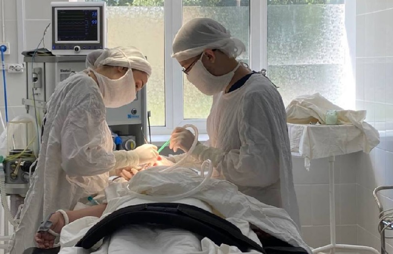 Пензенские хирурги смогли восстановить лицо пациента после тяжелого удара бревном