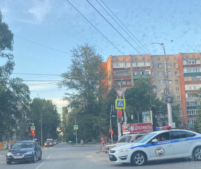 В Пензе на улице Луначарского сбили ребенка на велосипеде