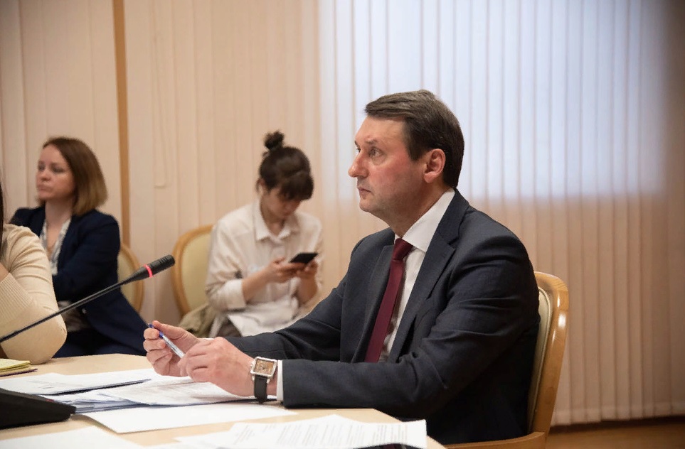 В Пензе обсудили готовность объектов образования и спорта к новому учебному году