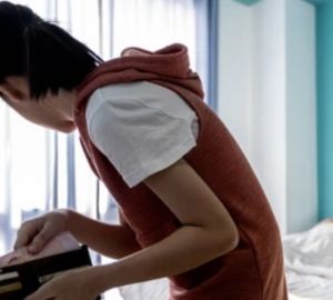 Пензенец пригласил к себе знакомую, а ночная гостья его обокрала