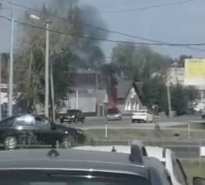 7 человек и 2 машины тушили загоревшийся автомобиль в Кузнецке