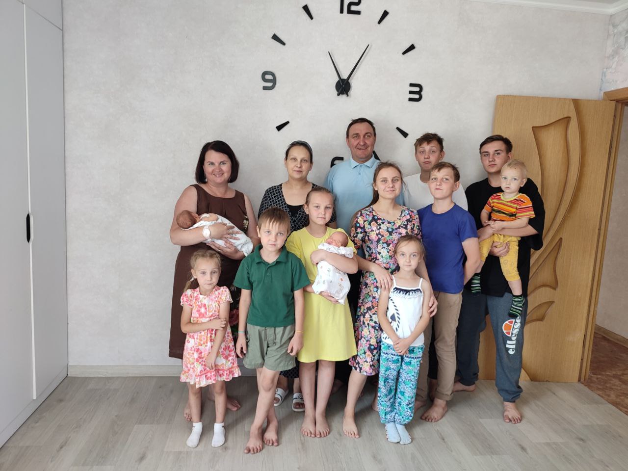 Ольга Чистякова рассказала семье с 11 детьми о положенных госвыплатах