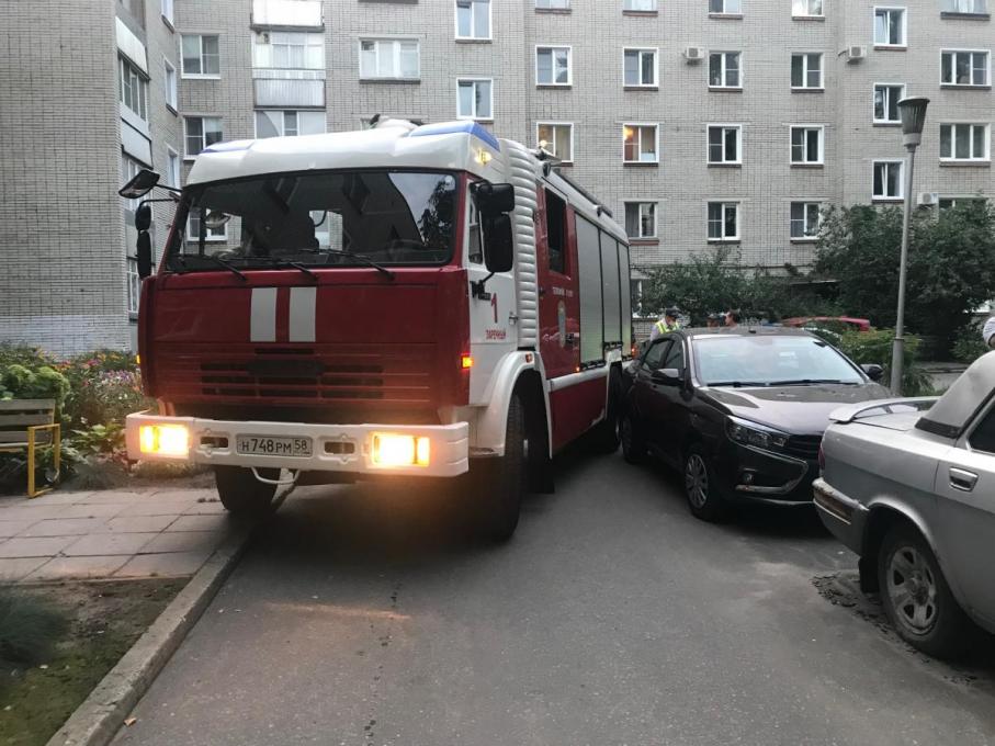 Зареченцам напомнили о повышенных штрафах за захламленную лестничную клетку