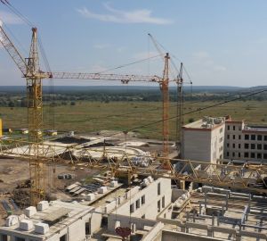 «Я поражен результатами»: Олег Ягов – о строительстве новой школы в Спутнике