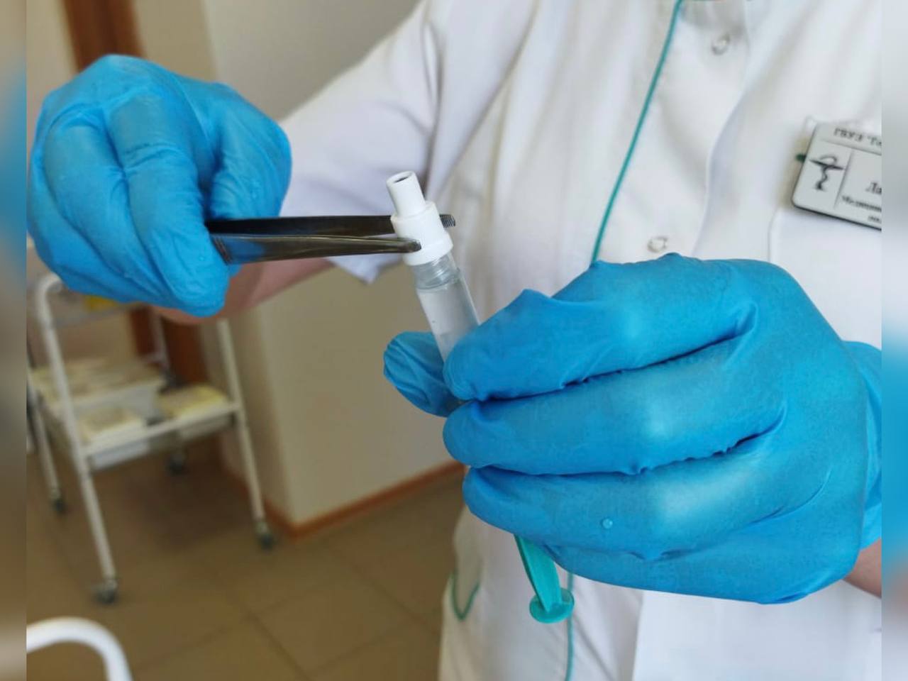 В Пензенскую область привезли вакцину от ковида в виде каплей в нос. Как получить