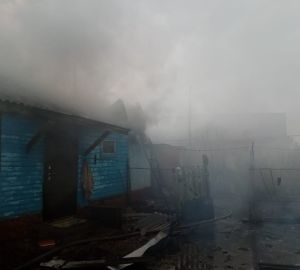 В Городищенском районе пожар уничтожил деревянный дом