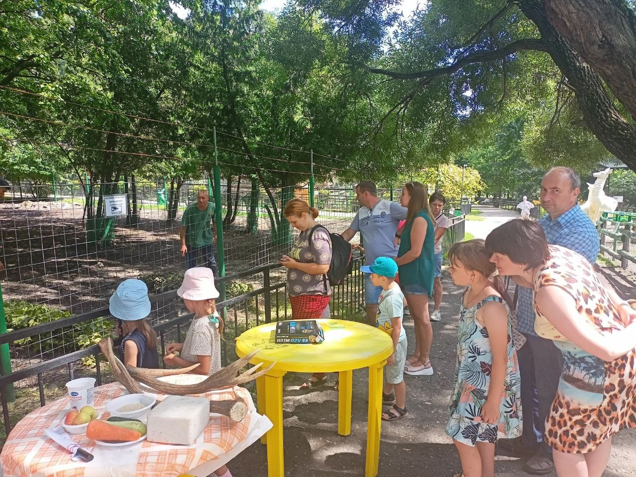 Жители Пензы побывали в "Оленьей стране"в Пензенском зоопарке