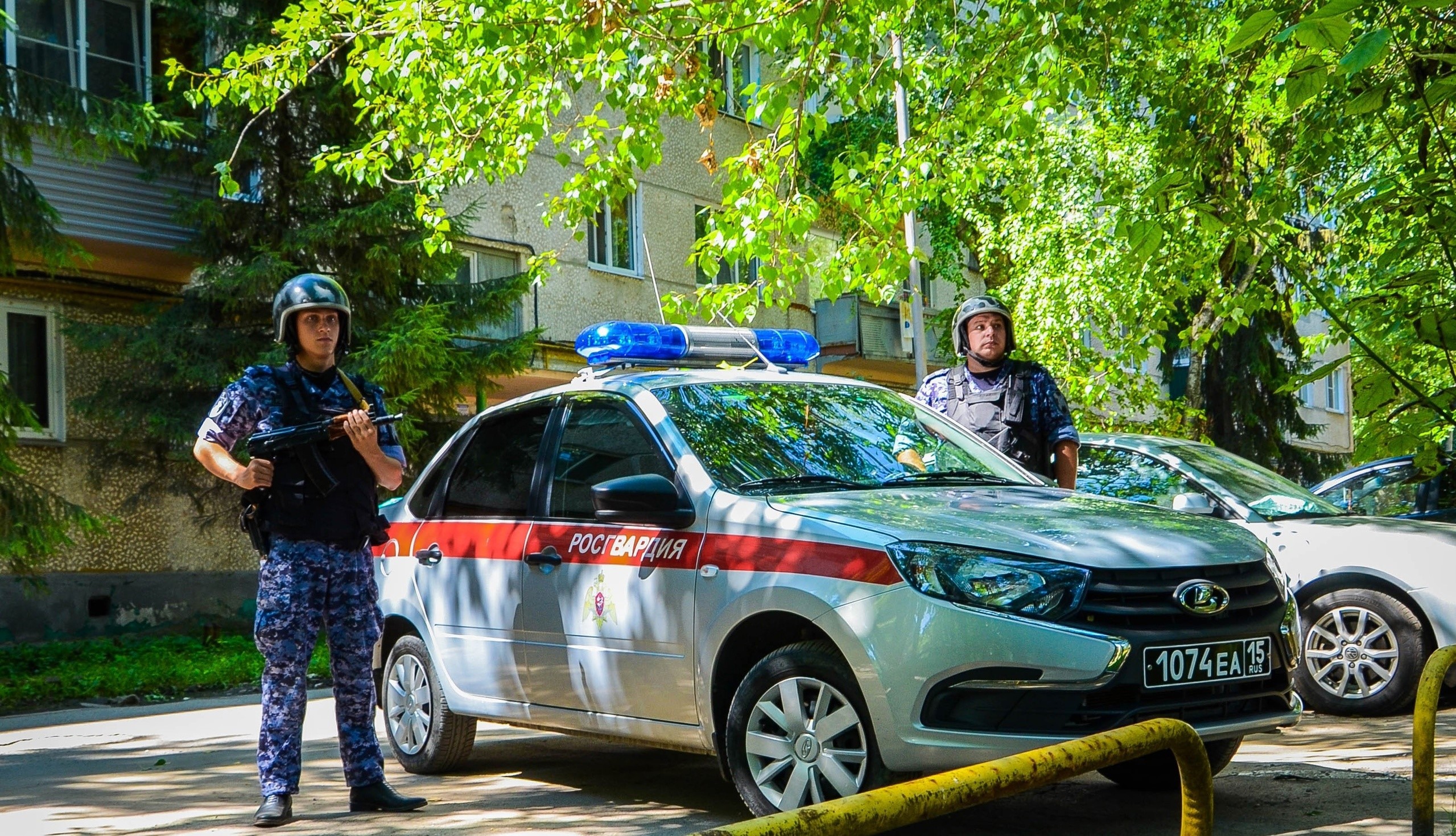 В Пензе посетителя магазина скрутили, прежде чем он улизнул, не оплатив товар