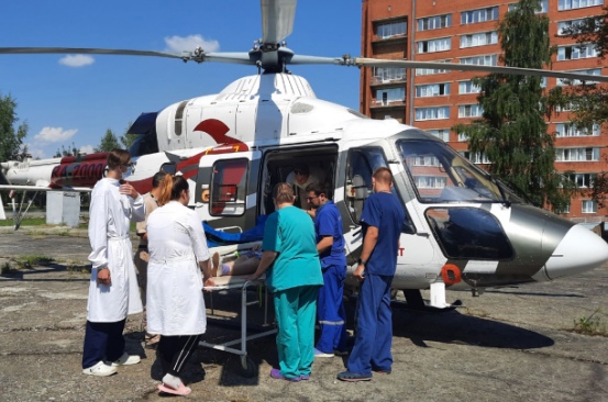 Вертолет санавиации доставил пациентку из Каменки в пензенскую клиническую больницу №6