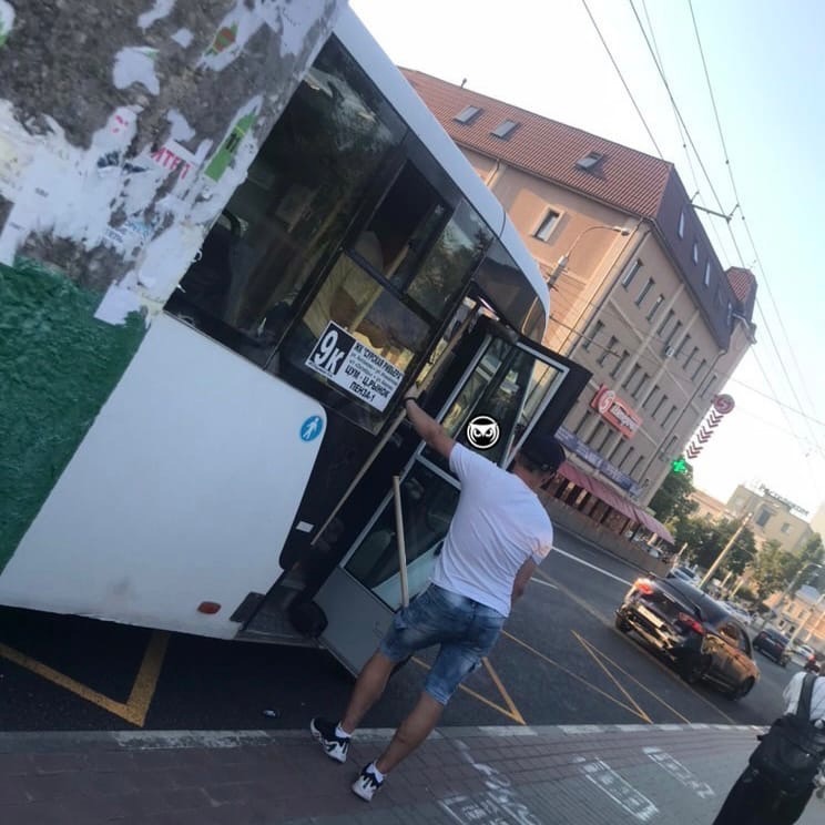 В Пензе столкнулись иномарка и маршрутка