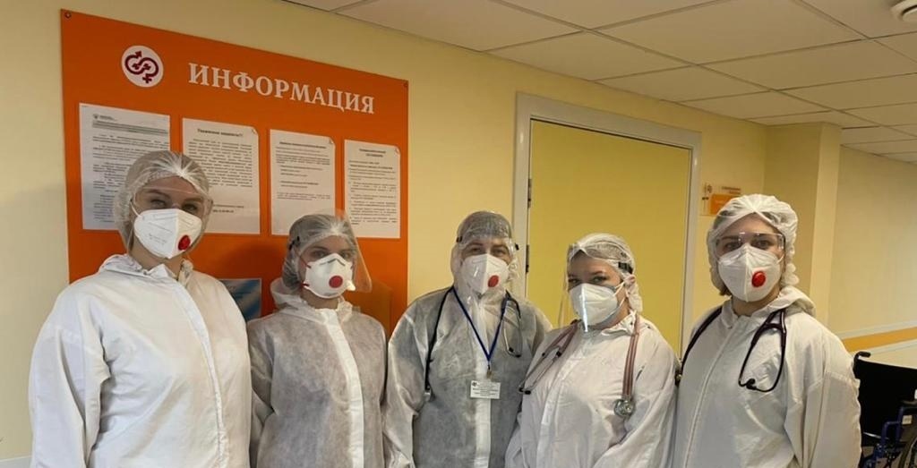 Москвичка поблагодарила пензенских медиков за спасение ее тети от COVID