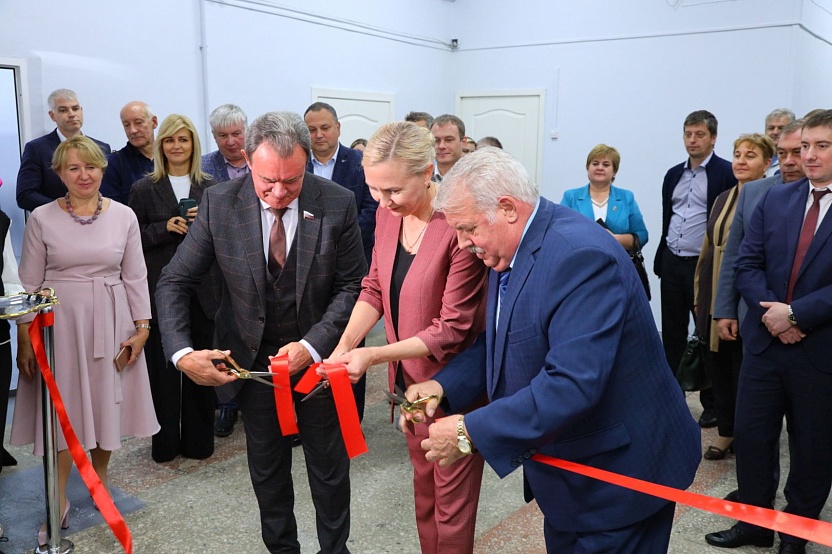 Валерий Лидин провел открытие мастерских в IT-колледже