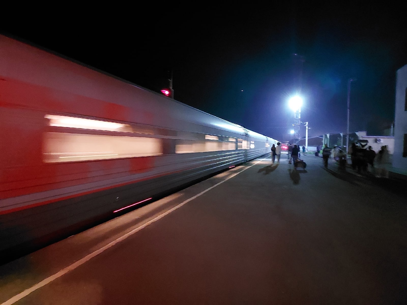 В Бессоновском районе закроют железнодорожный переезд для автомобилистов