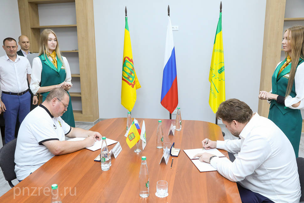 Пензенским аграриям помогут брать технику в лизинг на выгодных условиях