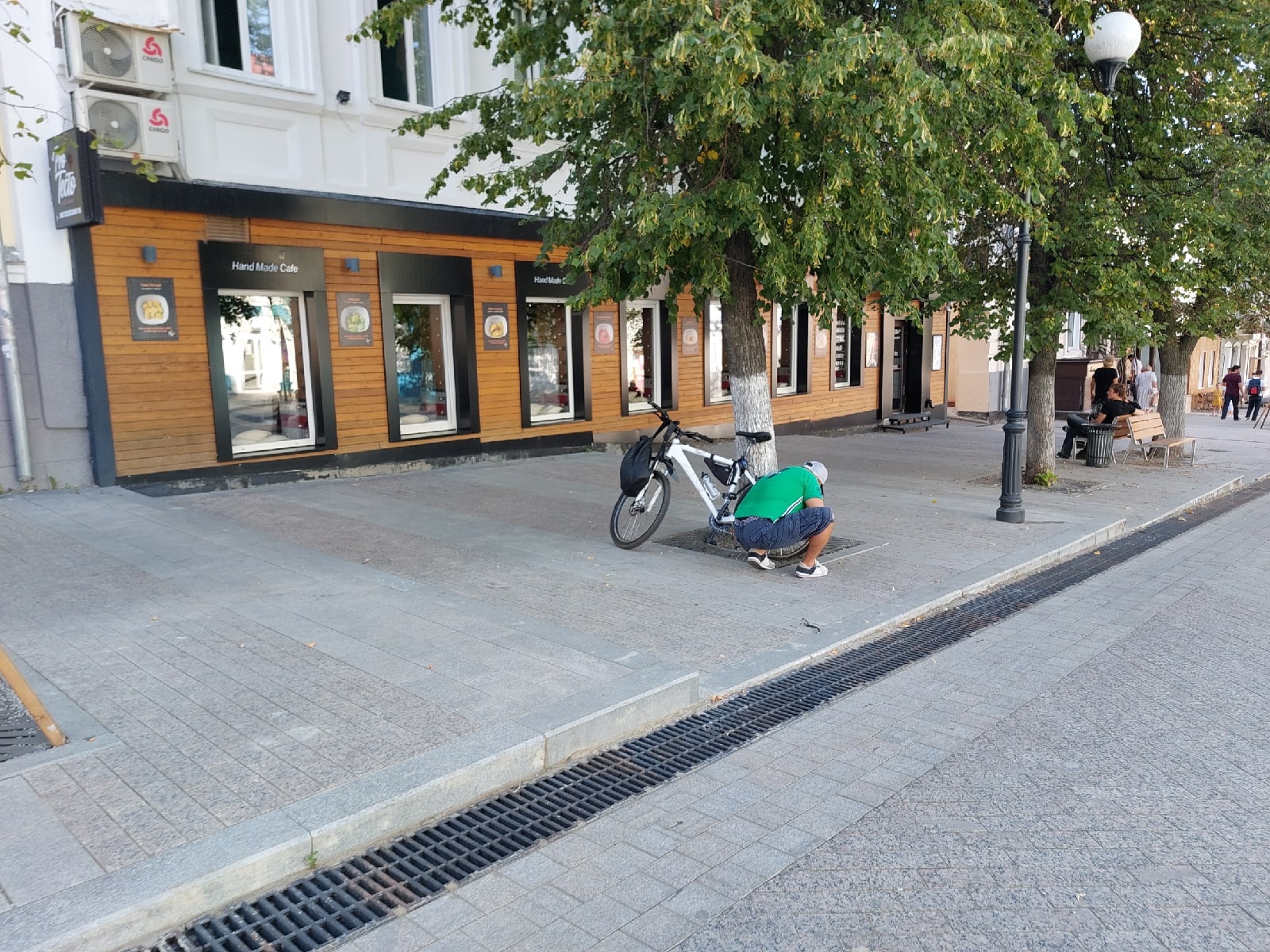 В Заречном мужчина угнал оставленный на футбольном поле велосипед