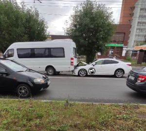 В Пензе утренняя авария на несколько часов блокировала проезд в районе 6 горбольницы