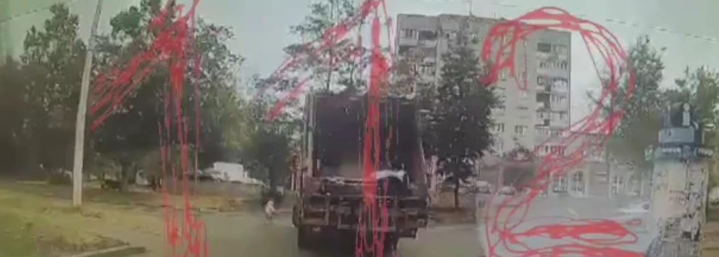 Пензенец на мусоровозе сбил двух малолетних детей в Подмосковье, один ребенок погиб