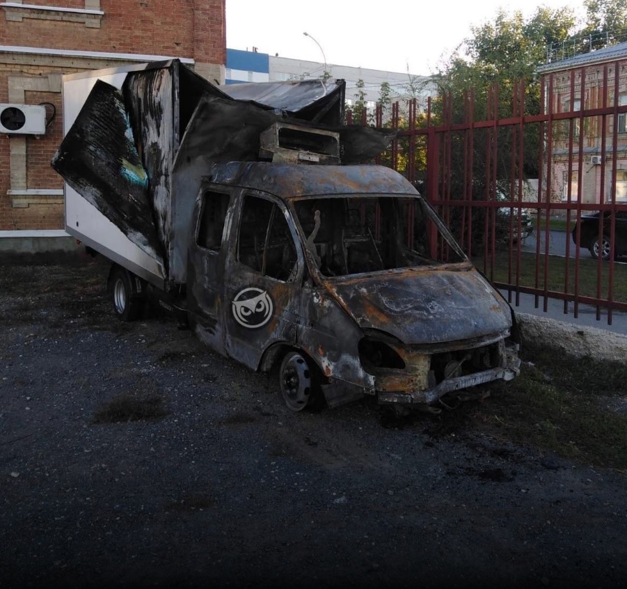 Появилось фото сгоревшей на пензенской трассе ГАЗели