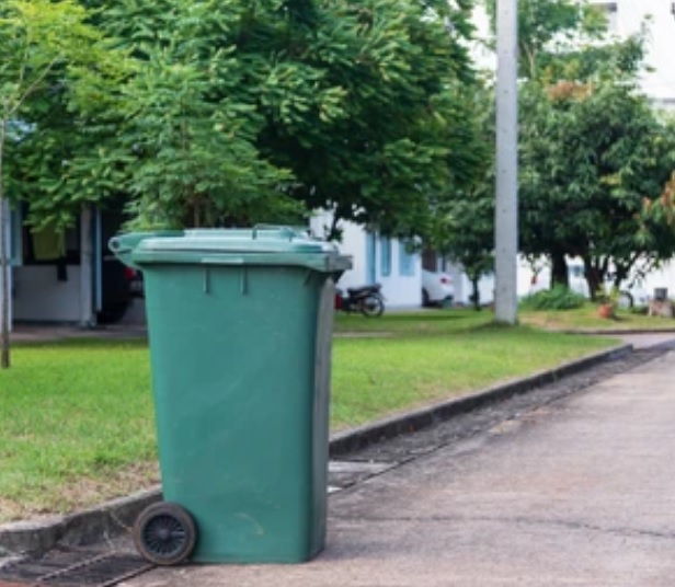 В Пензе ликвидировали мусорную площадку на улице Ладожской, 49а