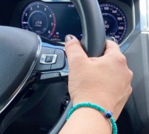 В Пензе автоледи покусала полицейского