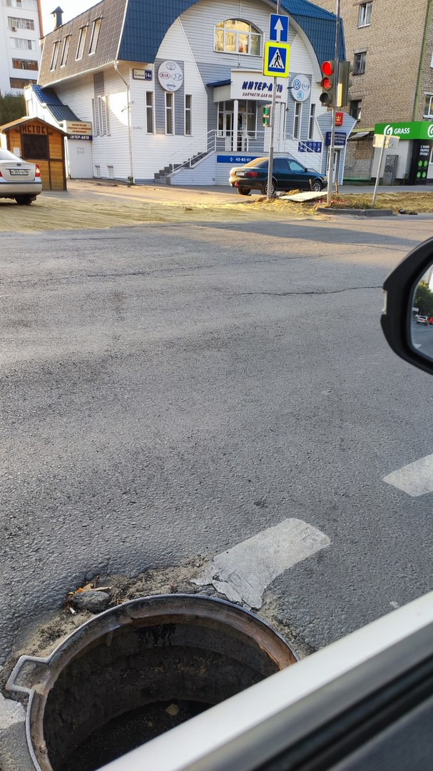 Пензенцы сообщили о дыре в асфальте на Кулакова-Бакунина