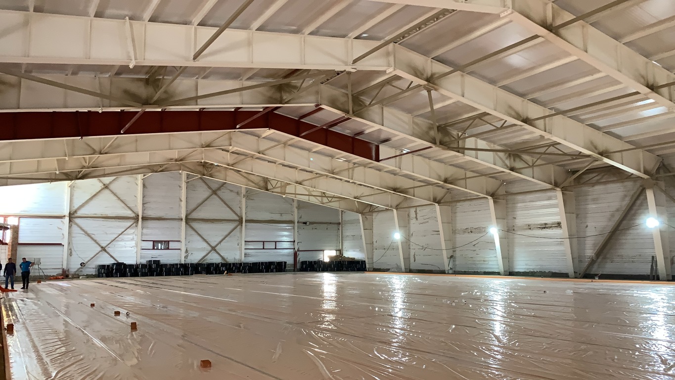В Пензе готовность крытого ледового катка составляет более 65%