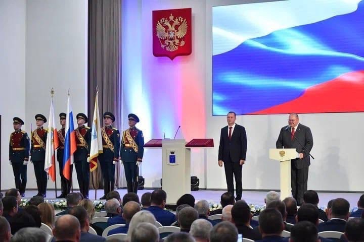 Олег Мельниченко поздравил нового губернатора Саратовской области со вступлением в должность