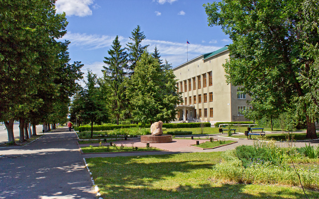 В Кузнецке поднимут зарплату сотрудникам коммунальной отрасли