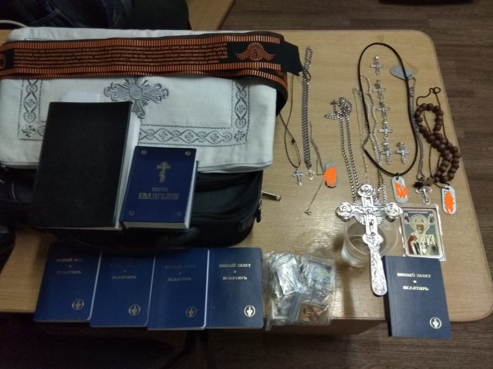 В Пензенской области мобилизованным раздали крестики, пояски и молитвословы