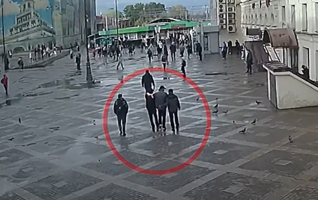 Пензенец и тамбовчанин ограбили человека в центре Москвы