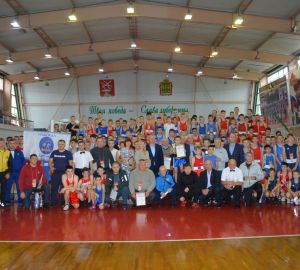 Жители Луганска приехали в Кузнецк на первенство по боксу