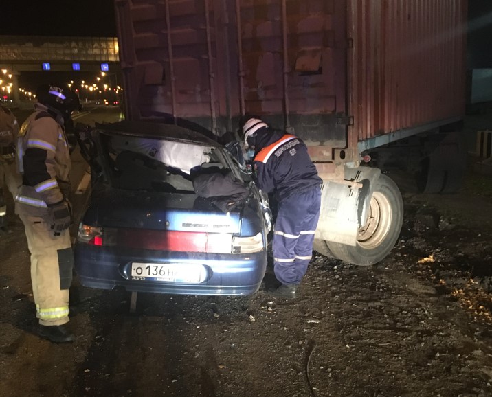 Появились жуткие фото с места смертельной аварии на М5